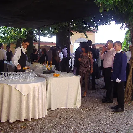 La Corte Dei Semplici